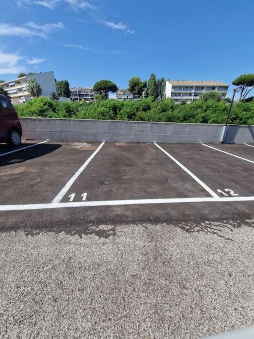 Terrazza A Nettuno E Chiesa Giubilare Santa Maria Goretti Exterior foto